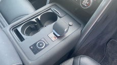 Land Rover Discovery 3.0 D300 Dynamic SE 5dr Auto Diesel Station Wagon